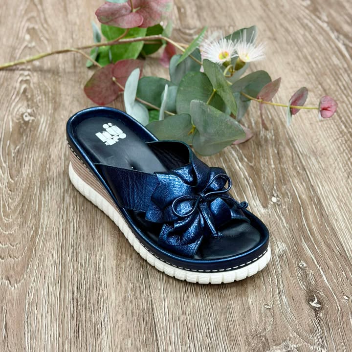 Neo Delaney Navy
