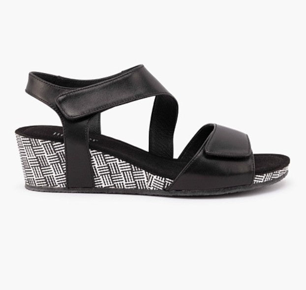 Silver Lining Kyra Black