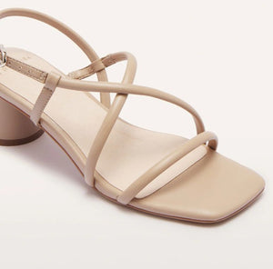 Frankie4 Lottie Sand