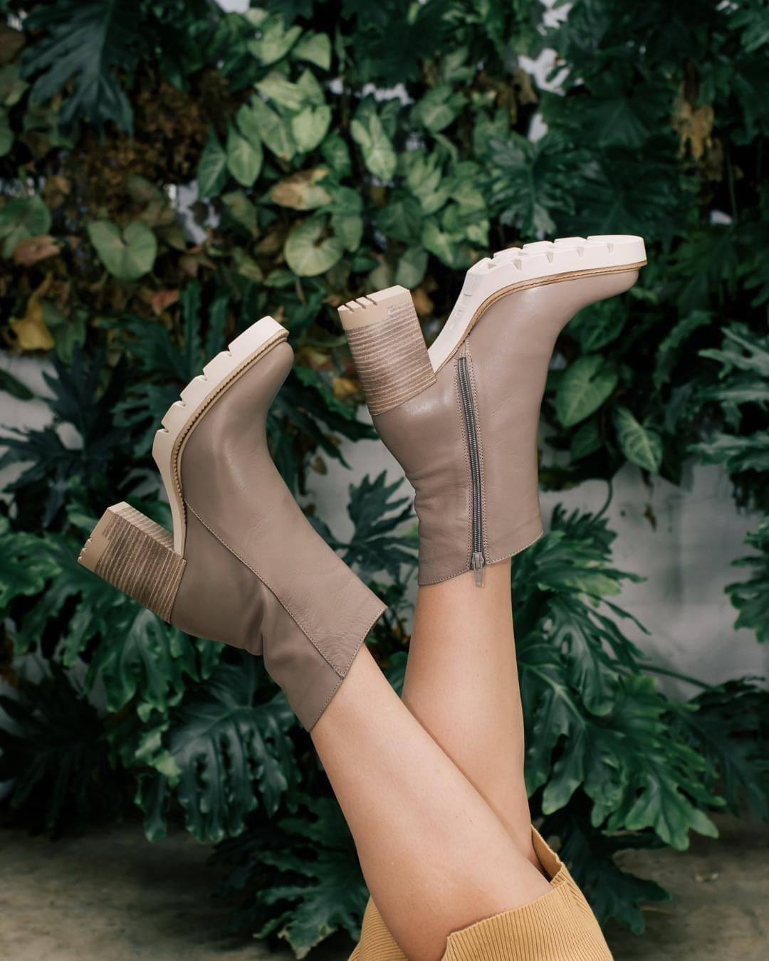 Bueno Lizzie Darkstone *take $30 off*