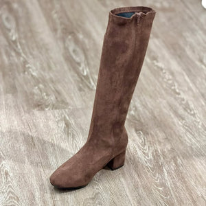Wilde Saspen Choc Suede