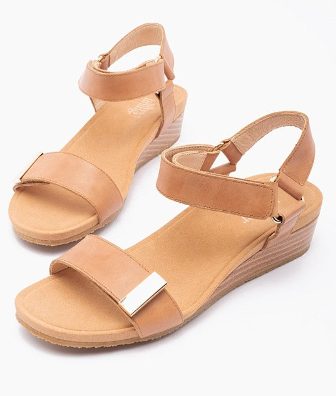 Silver Lining Utica Tan