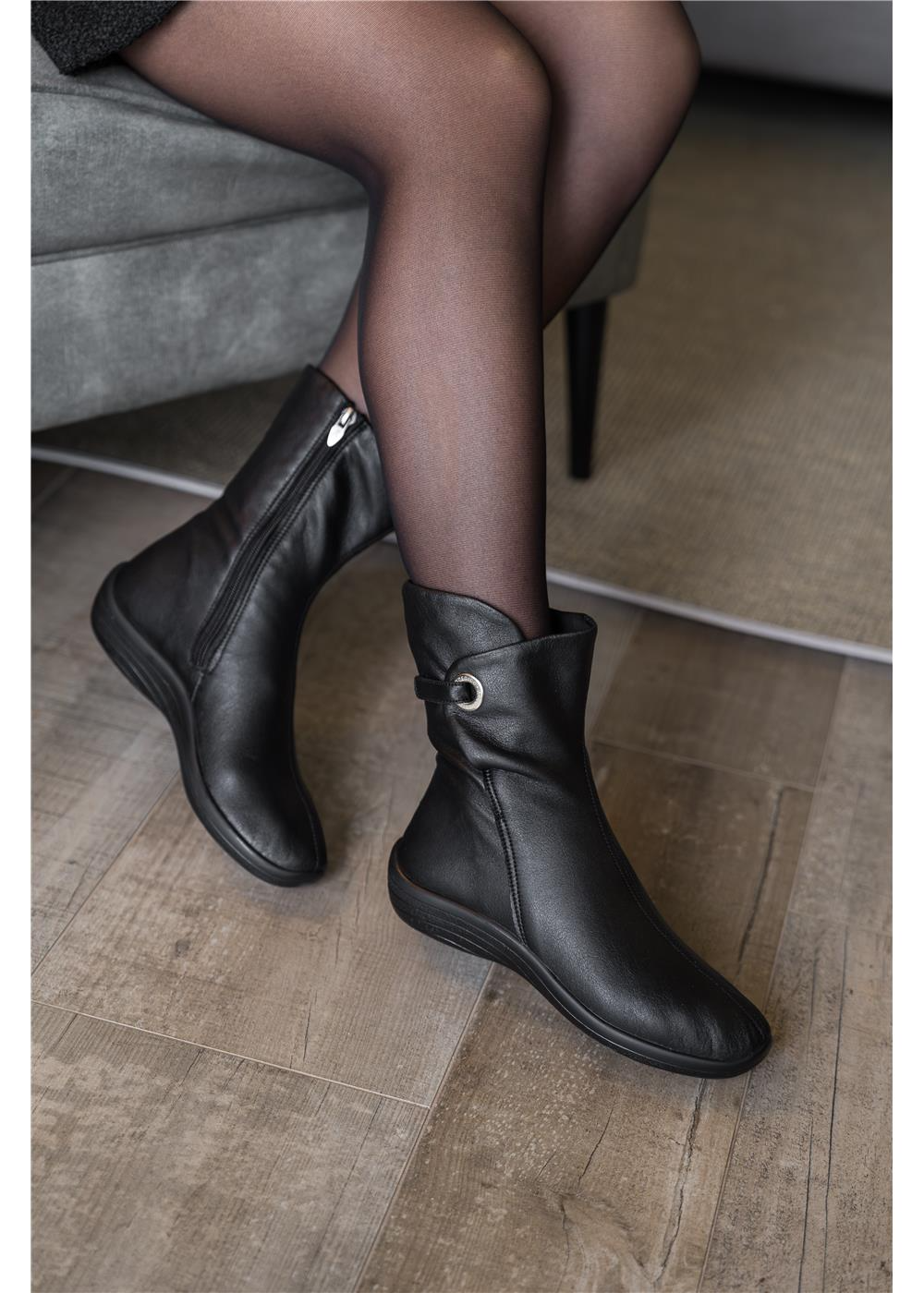 Arcopedico Zion Black